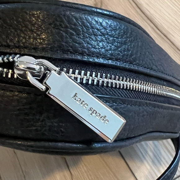 ♠️ Kate Spade Black Leather Crossbody Bag - Picture 5 of 6